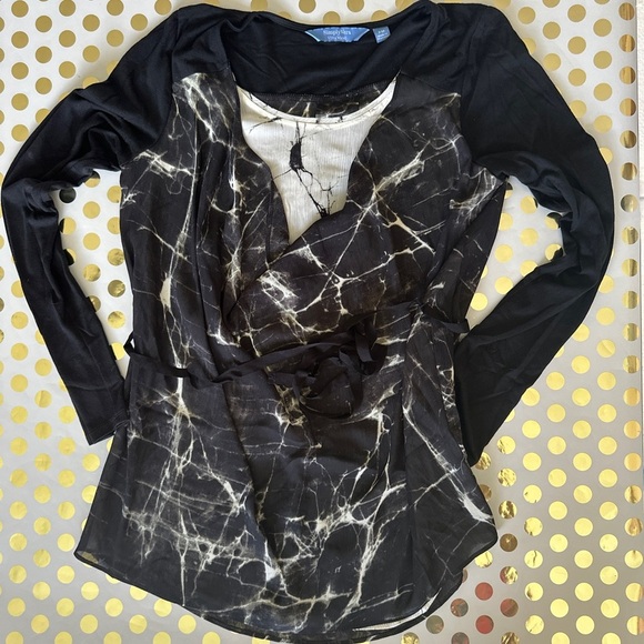 Simply Vera Vera Wang Black and White Wrap Blouse - Picture 1 of 2